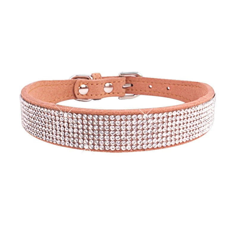 Collana polsino scintillante con paillettes per un look glamour