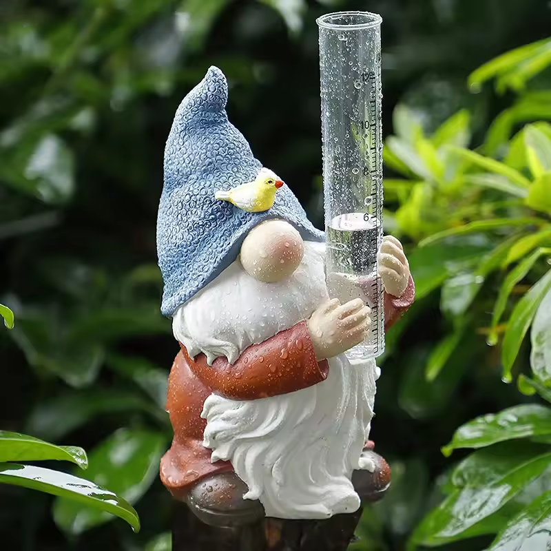 Soraya - Statua da Giardino Gnomo Incantevole con Pluviometro in Resina per Decorazione da Giardino Incantevole