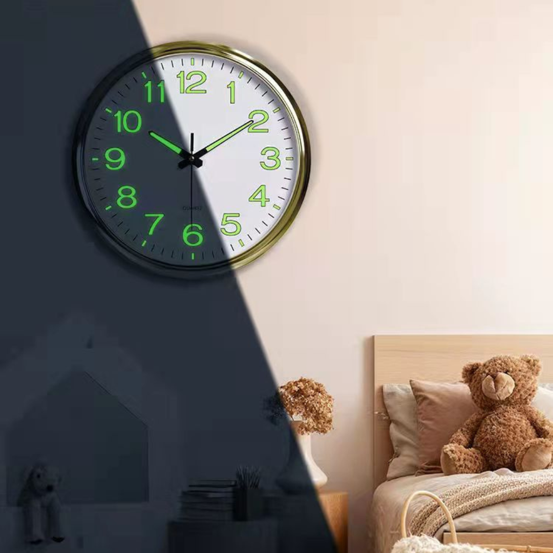 Treviq - Grande Orologio da Parete Luminoso al Buio per un Accento di Stile e Praticità nella Stanza