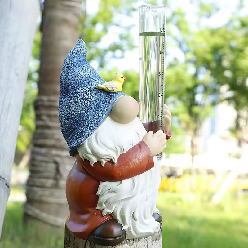Soraya - Statua da Giardino Gnomo Incantevole con Pluviometro in Resina per Decorazione da Giardino Incantevole
