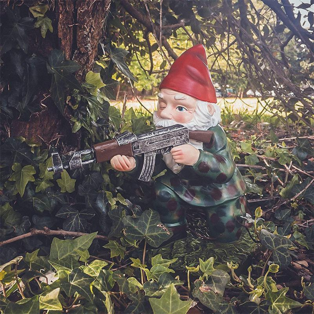 Drelix - Gnomo da giardino militare resistente per gioco e decorazione