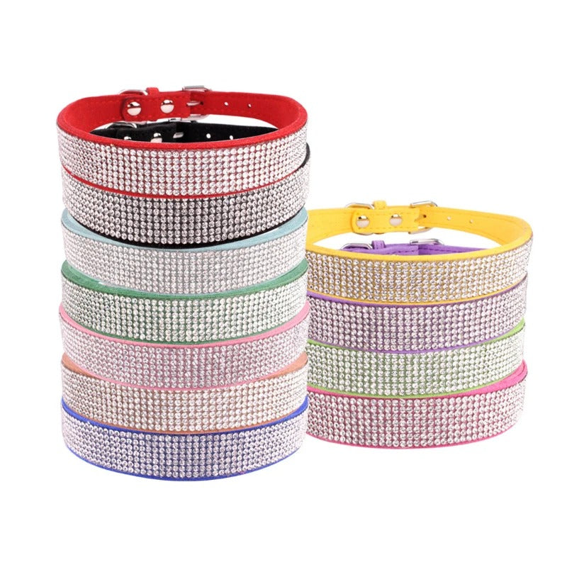 Collana polsino scintillante con paillettes per un look glamour