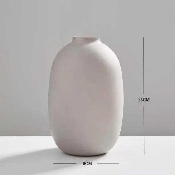 Collezione moderna di vasi in ceramica
