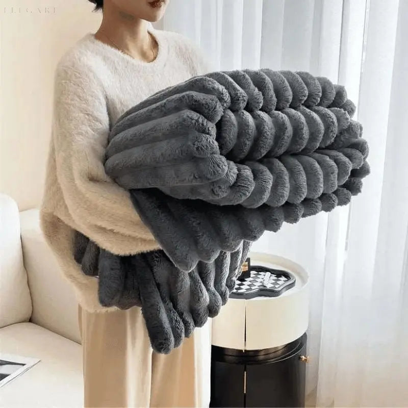 Coperta in pile super morbido Ultimate Comfort Luxe con finta pelle di pecora di alta qualità per abbracci caldi e un'atmosfera accogliente