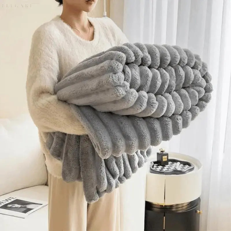 Coperta in pile super morbido Ultimate Comfort Luxe con finta pelle di pecora di alta qualità per abbracci caldi e un'atmosfera accogliente