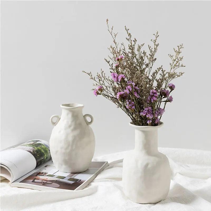 Vaso in ceramica bianca fatto a mano