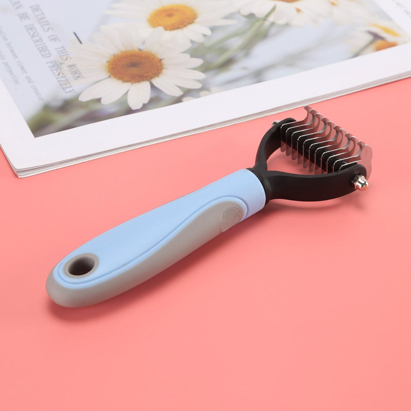 Spazzola per la cura del pelo animale con effetto calmante e rimozione efficace dei peli