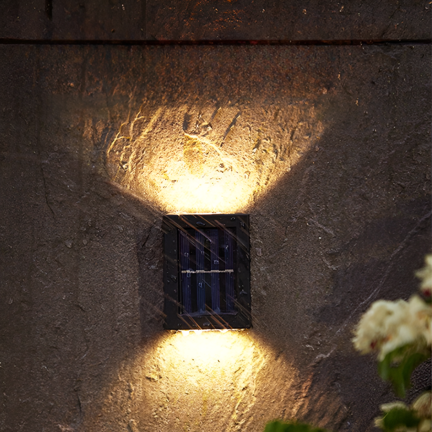 Selora - Energy-efficient Solar Outdoor Lamp with LED - IP65 Waterproof in Black for Optimal Lighting