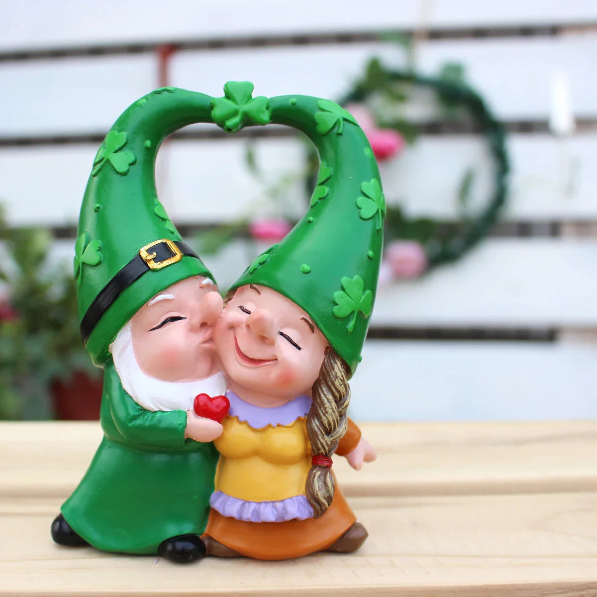 Sabinae - Incantevole Figurina di Gnomo per Decorazioni da Giardino e Festa - Resina Fatta a Mano per un'Atmosfera Incantevole