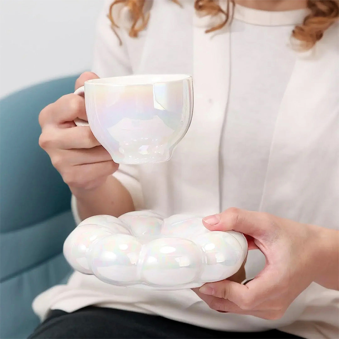 Tazza elegante con girasole e motivo floreale perfetta per una colazione splendida
