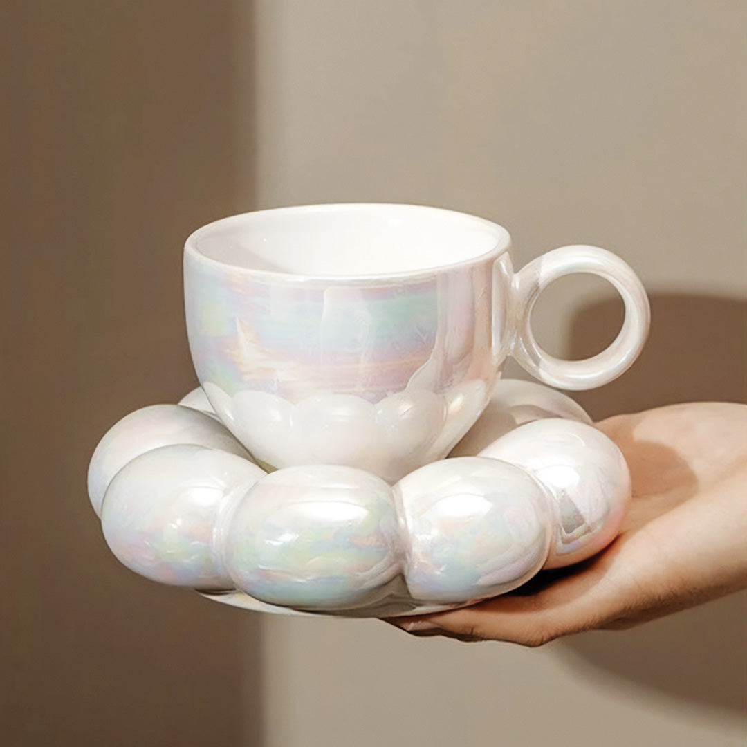 Tazza elegante con girasole e motivo floreale perfetta per una colazione splendida