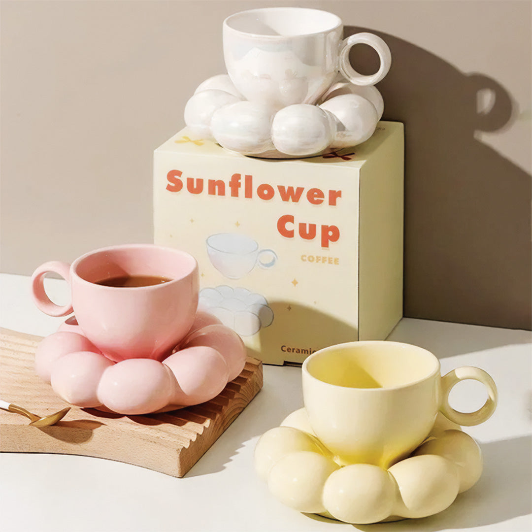 Tazza elegante con girasole e motivo floreale perfetta per una colazione splendida