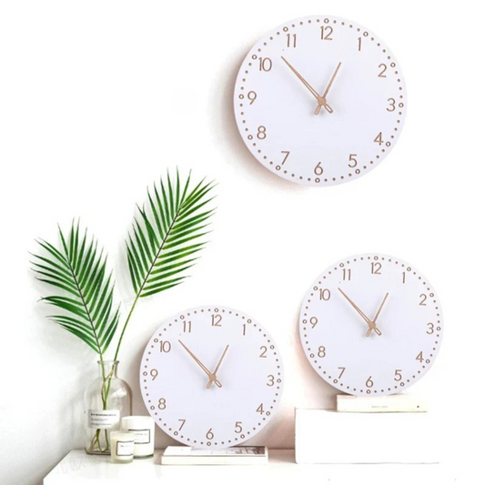 Orologio da parete in legno Horix Luxe per un interno elegante e naturale
