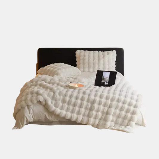 Comfort Estremo: Morbida Coperta in Pile per Coccolarsi a Letto e sul Divano, Ideale per Tutto l'Anno