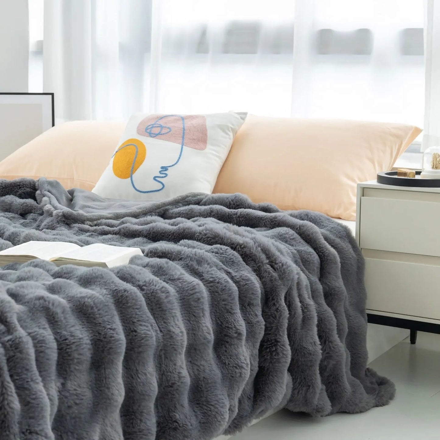 Coperta di Pelliccia Sintetica Lussuosa a Doppia Faccia – Comfort Estremo, Morbida ed Elegante Accessorio per la Casa