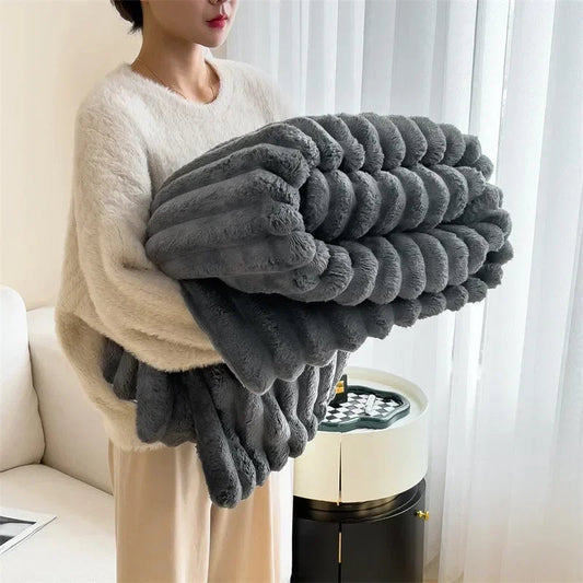 Comfort supremo: Coperta in pile morbida e calda con un accogliente motivo a quadri per giornate autunnali avvolgenti e serate invernali