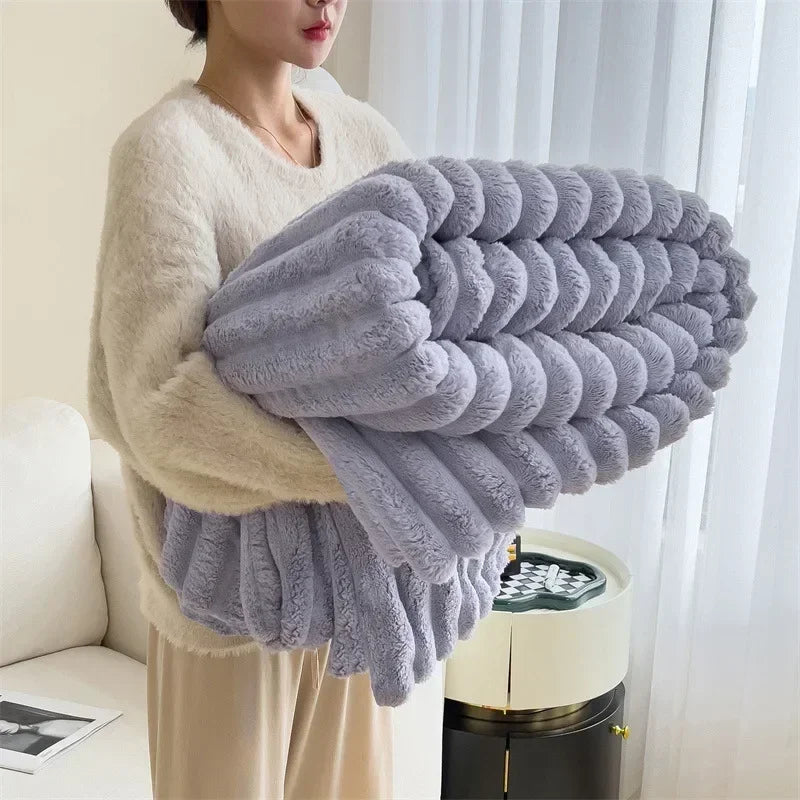 Comfort supremo: Coperta in pile morbida e calda con un accogliente motivo a quadri per giornate autunnali avvolgenti e serate invernali