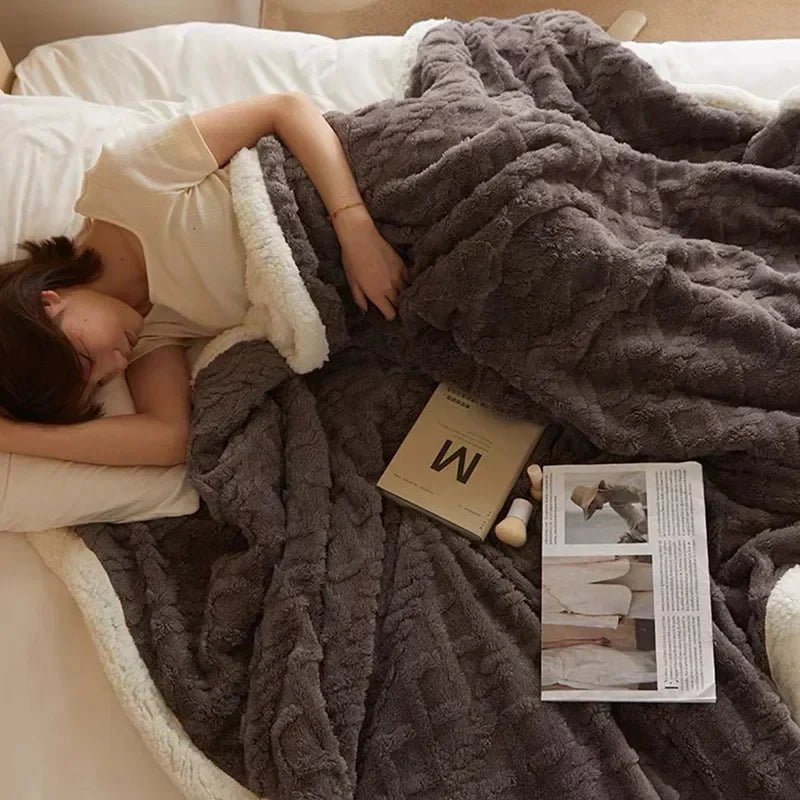 Coperta in lana e pile a doppio strato lussuosa per l'inverno per il massimo comfort e calore elegante