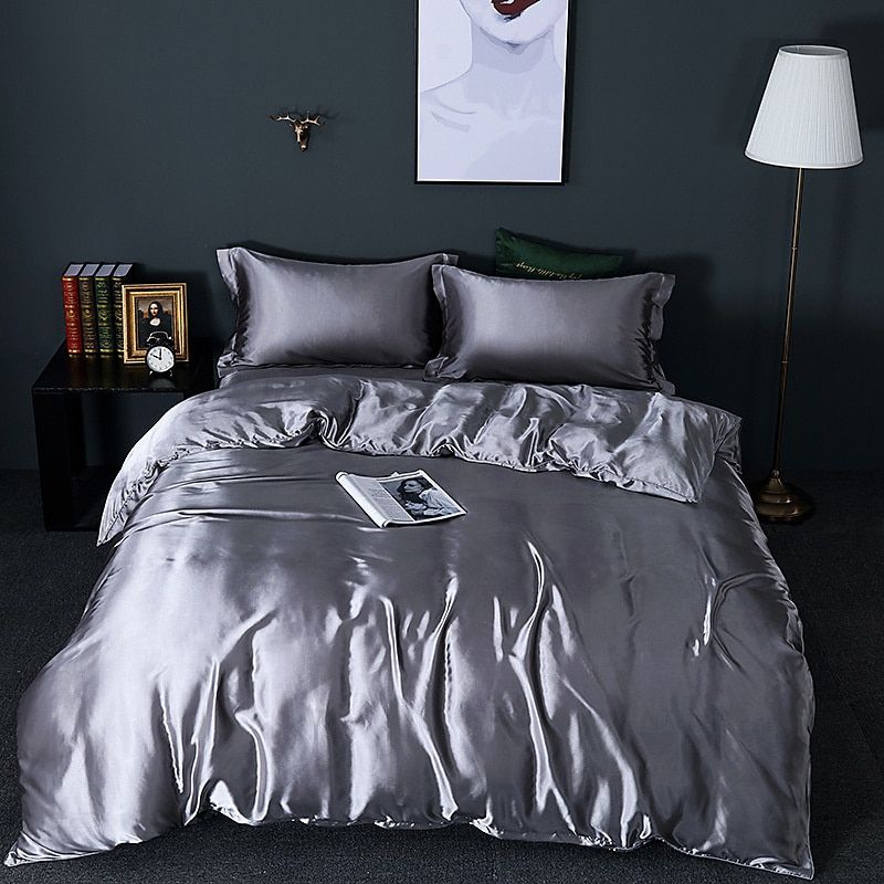 Set Copripiumino in Raso Elegante – Biancheria da Letto Moderna di Lusso con Finitura Chic